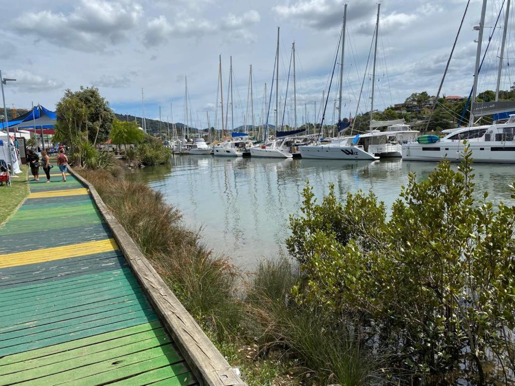 On The Water Boat House Apartment Whangarei Exterior foto