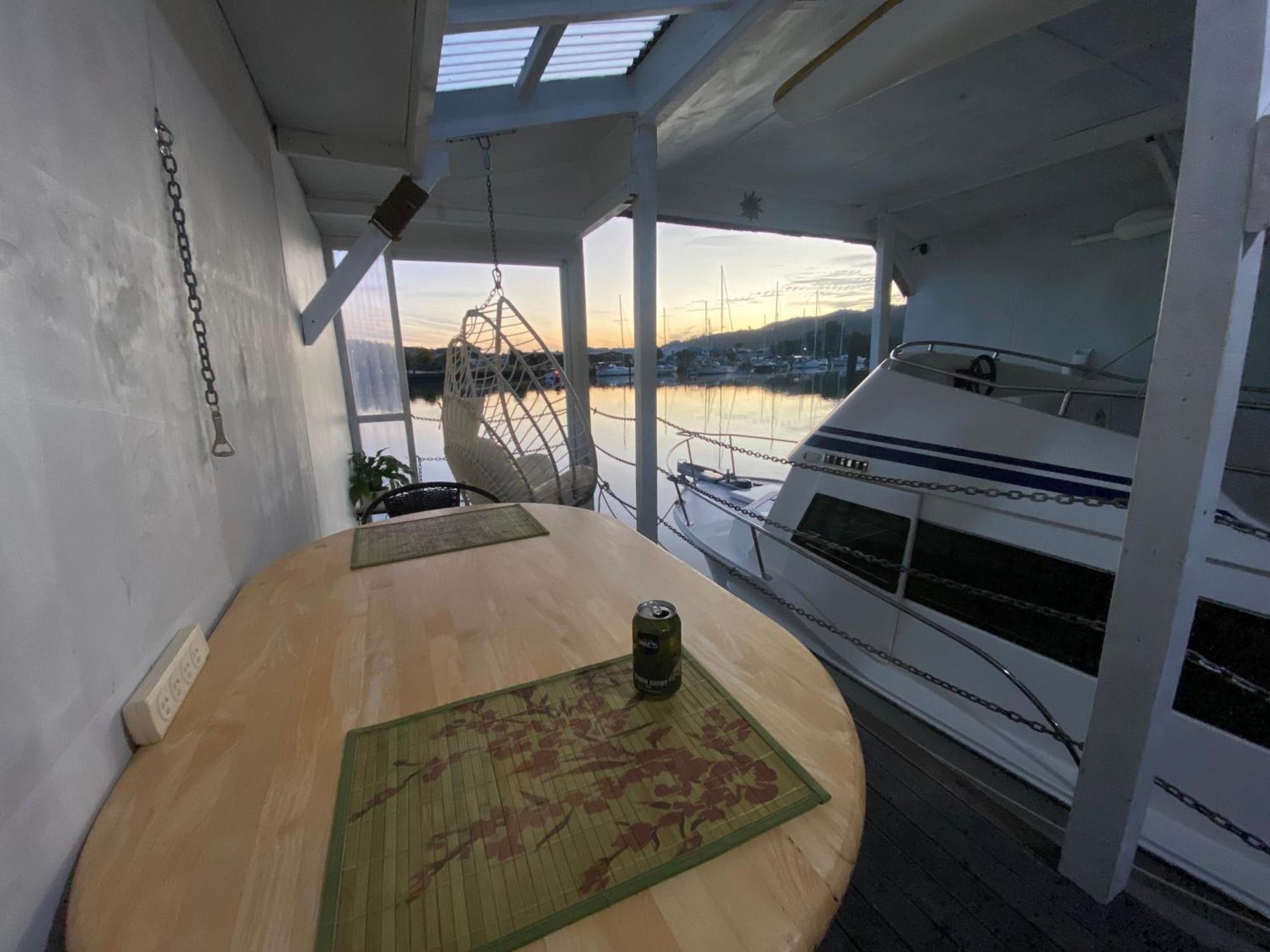 On The Water Boat House Apartment Whangarei Exterior foto