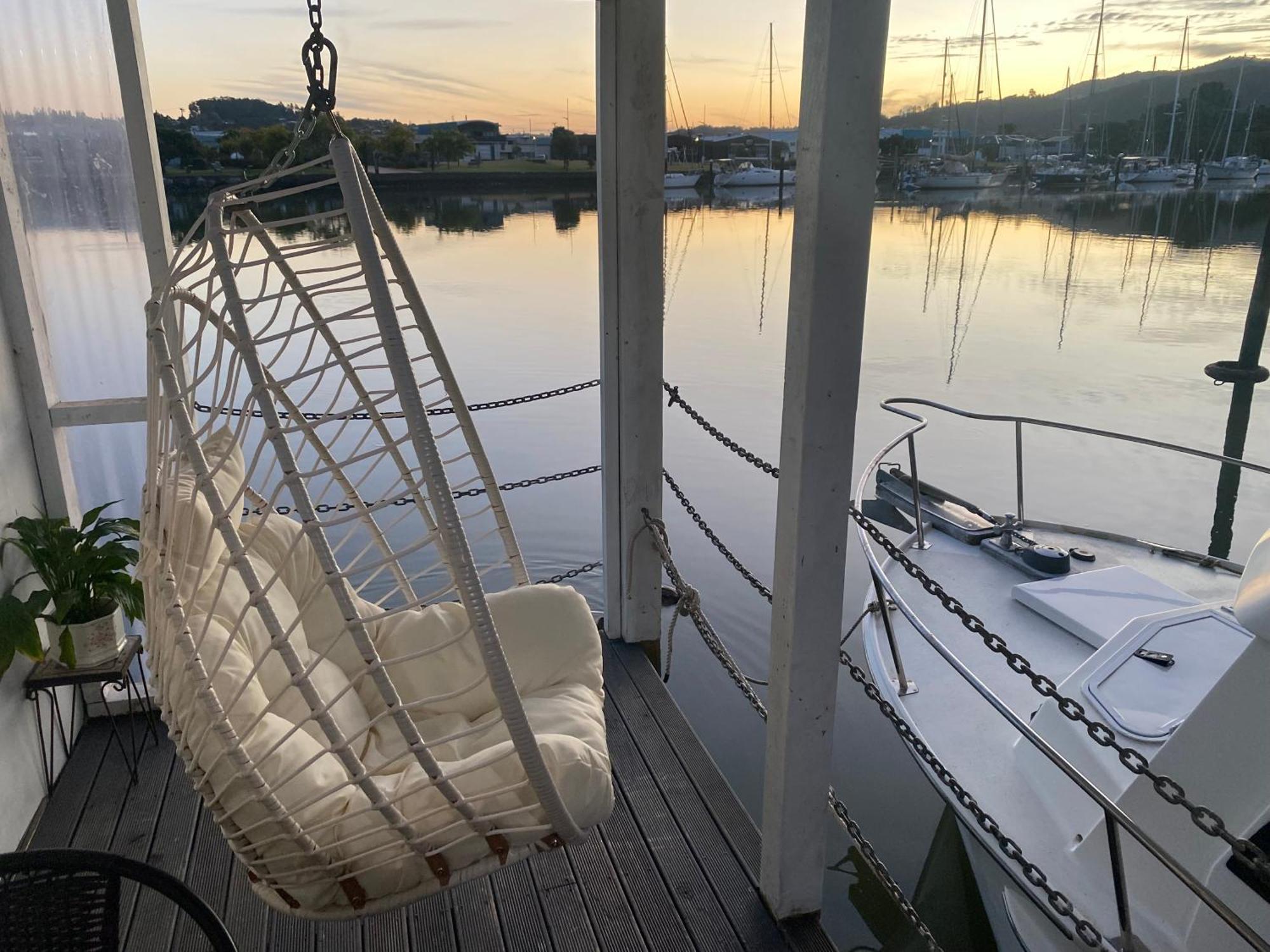 On The Water Boat House Apartment Whangarei Exterior foto
